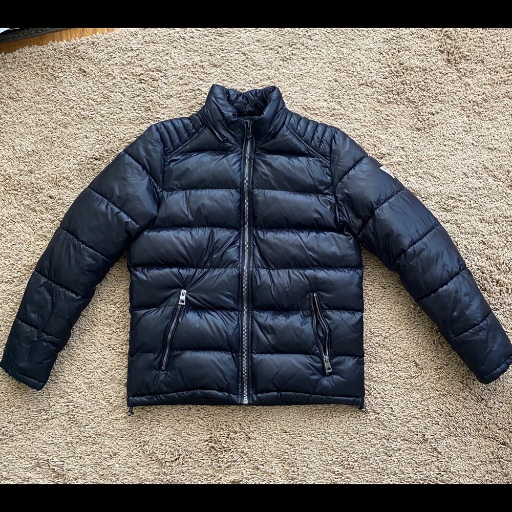Guess Men’s Black Puffer Coat without hood.